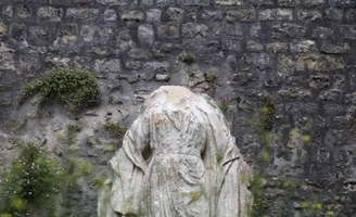 À Bayeux, la vierge de l’allée des Augustines de nouveau décapitée
