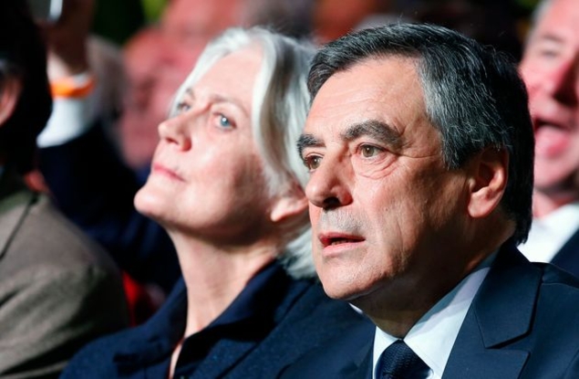 Emplois présumés fictifs : François Fillon condamné à deux ans de prison ferme