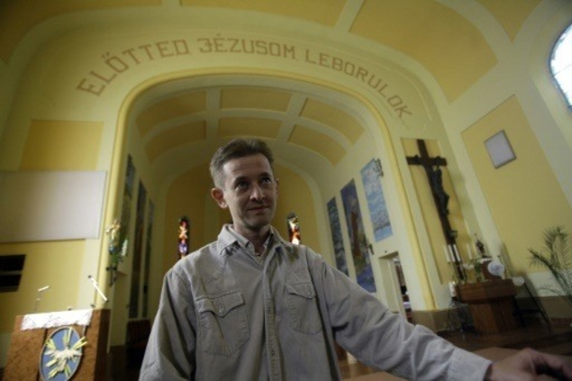 La Hongrie finance la restauration des églises détruites par des migrants