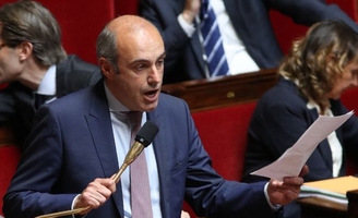 Projet de loi immigration : “Les Français ne veulent plus qu’on fasse semblant” (Olivier Marleix)