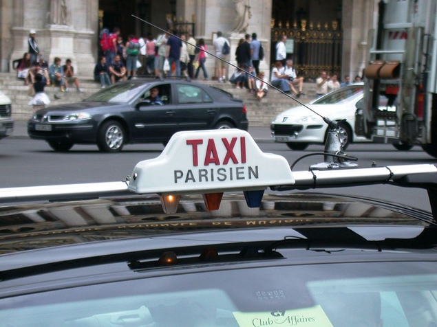 ENQUÊTE - JO Paris 2024 : le business florissant des faux taxis