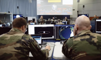 Intimidation, brouillage, espionnage... Comment les forces françaises surveillent l’espace