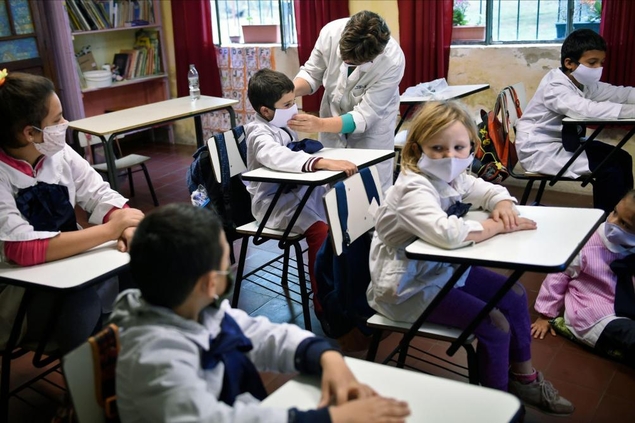 La rentrée des classes sera masquée : le port du masque à l’école en question