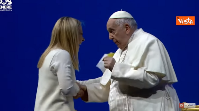 Le pape aux côtés de Giorgia Meloni pour défendre une politique nataliste