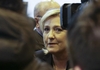 Le Pen donnée presque à égalité avec Macron en 2022