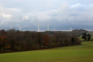 Les 25 éoliennes d'un parc éolien qui ne servent à rien