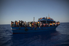 Hongrie : le ministre des Affaires Etrangères déplore la décision de l’Italie de rouvrir ses ports aux migrants