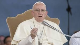 Absolution collective, mariage impromptu béni (?) dans la foulée : la nouvelle nouveauté du pape François