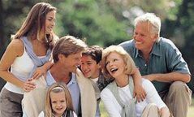 Alain de Benoist : « La famille est certes une valeur-refuge. Mais de quelles familles parlons-nous ? »