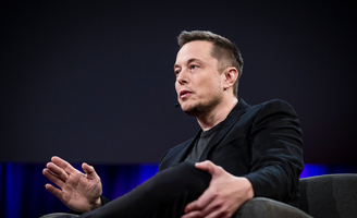 Amende, peine de prison... Avec son don quotidien d'un million de dollars aux électeurs des Swing States, que risque Elon Musk ?