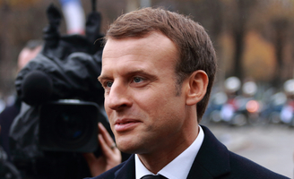 Constitution : Macron favorable à l’inscription du droit à l’avortement « dès que possible »
