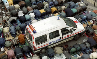 En France, l’islam devra se soumettre ou se démettre