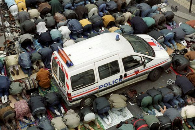 En France, l’islam devra se soumettre ou se démettre