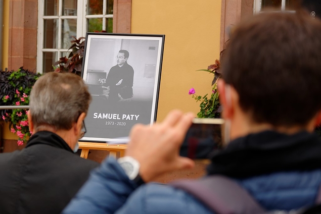 « Il y a un vrai blocage » : 2 ans après l’assassinat de Samuel Paty, le collège de Conflans-Sainte-Honorine ne porte toujours pas son nom, contrai...