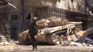 L'armée syrienne affronte Daesh à Deir ez-Zor