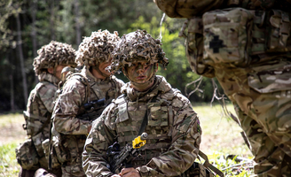 Le chef de l’armée britannique pense que la guerre en Europe est beaucoup plus proche qu’on ne le croit… et que le Royaume-Uni n'y est pas prêt. Et...