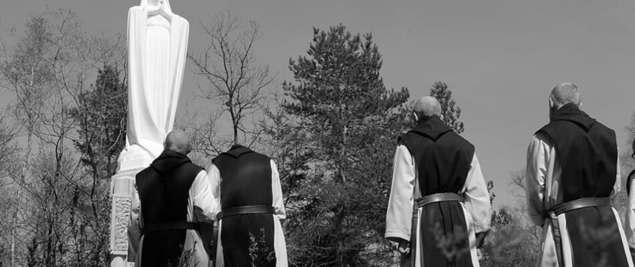 Les moines de La Trappe de Soligny : spécialistes du bois et des pâtes de fruits