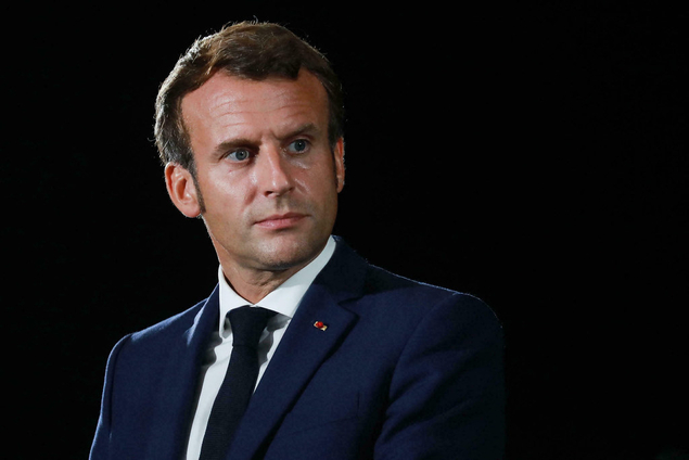 "Notre seule solution, et notre principal problème": Macron déprime... jusqu'à sa majorité