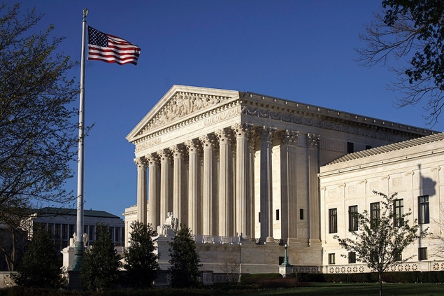 Plainte de 18 Etats américains auprès de la Cour Suprême