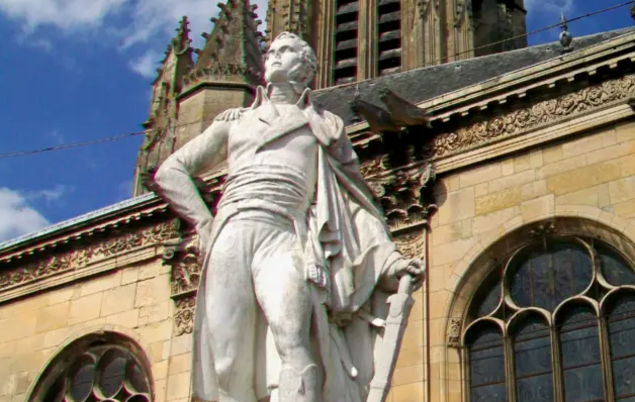 Pontoise : Une association veut faire modifier la présentation d’une statue du général Leclerc