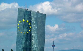 Pour la BCE, les salaires comme les profits sont excessifs… Qui arrêtera le massacre économique Made in Francfort ?
