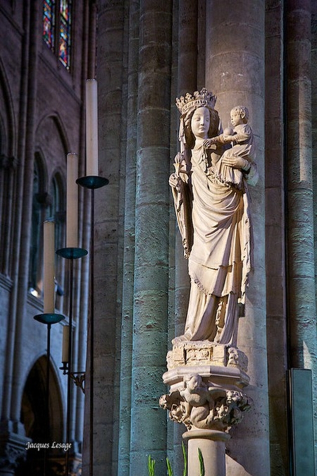 Stéphane Bern : « Notre-Dame de Paris est d’abord un lieu de culte »