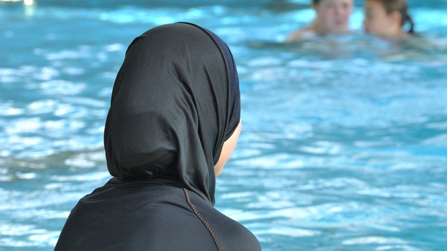 Suisse : le Conseil municipal de Genève autorise le burkini dans les piscines de la Ville, « au nom de l’inclusivité »