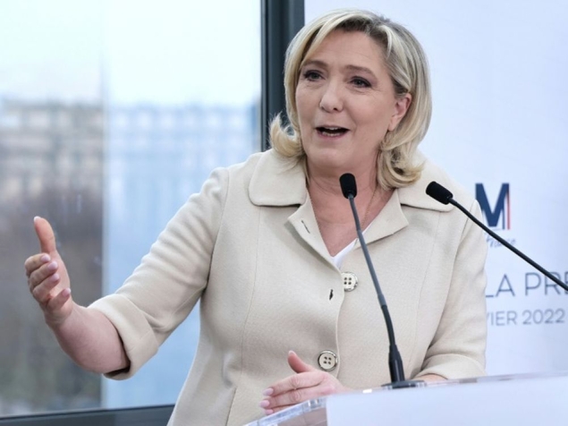 Marine Le Pen change de stratégie