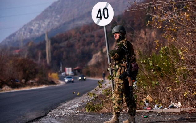 Vives tensions à la frontière entre la Serbie et le Kosovo, l’Otan se dit prête à intervenir