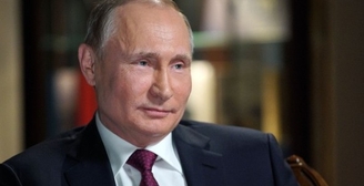 Vladimir Poutine: détesté des Occidentaux, adoré en Russie